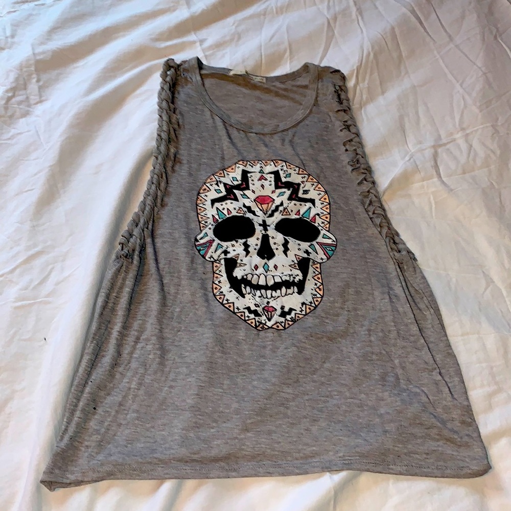 Tank top with skull